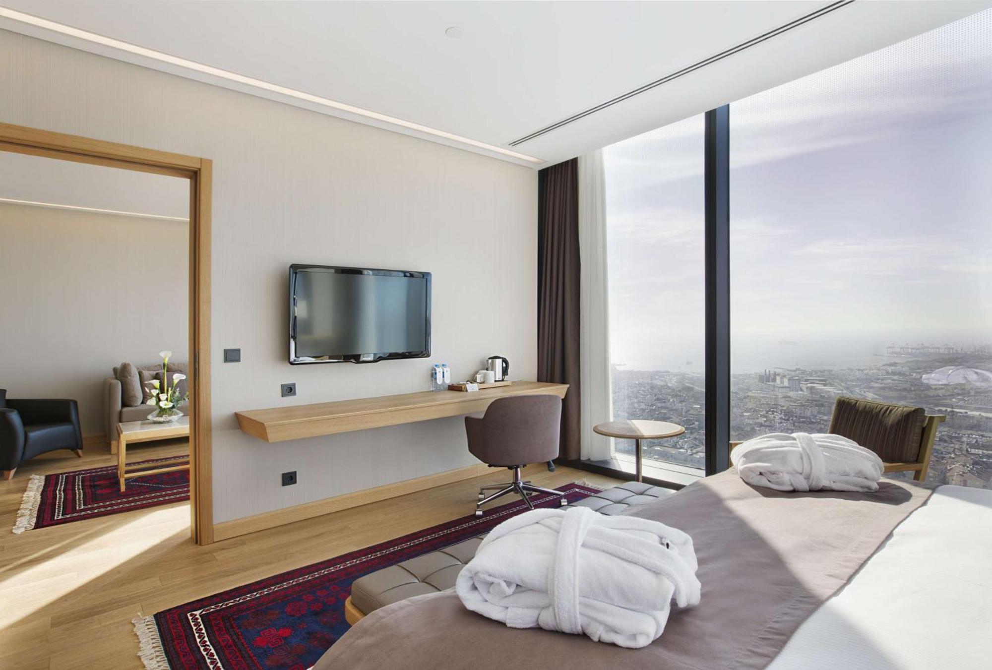 Doubletree By Hilton Istanbul-Avcilar Hotel Екстериор снимка